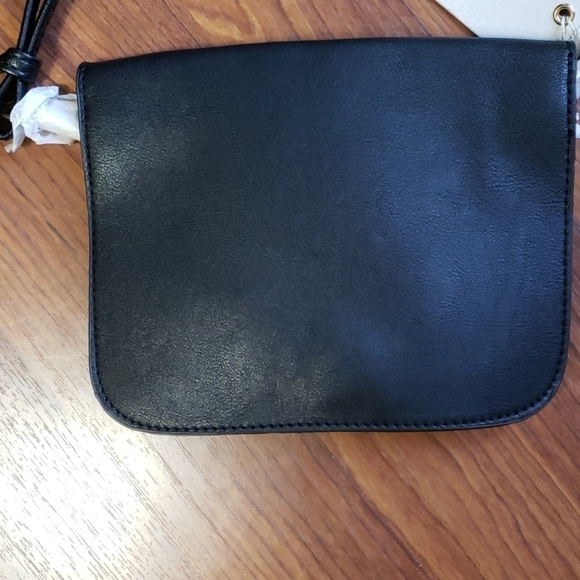 Isabelle Black Vegan Crossbody NWT - Picture 6 of 7